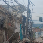 Destrucción en casas causada por el terremoto.