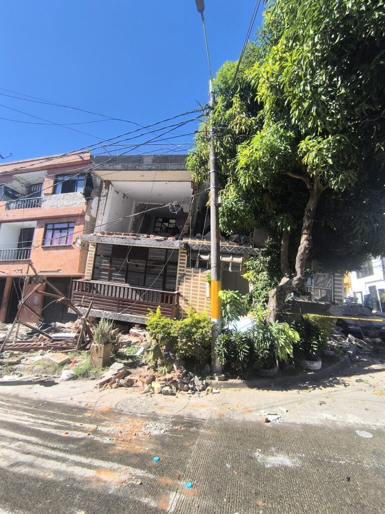 Se nos cayó Berlín, nuestro barrio Se nos cayó Berlín, nuestro barrio