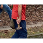 Hombre con un mazo