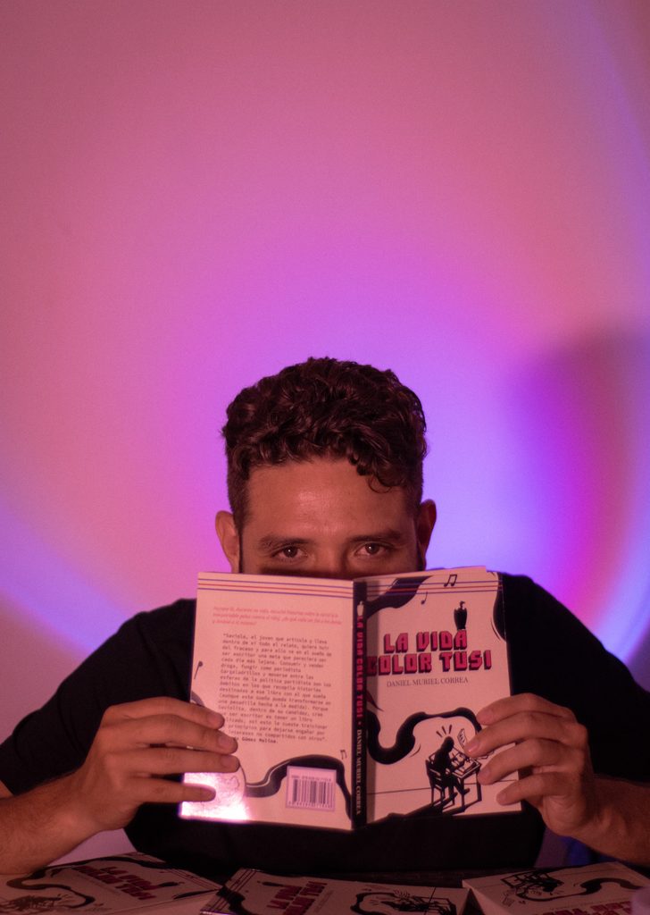"La vida color tusi", de Daniel Muriel Correa (fragmento)