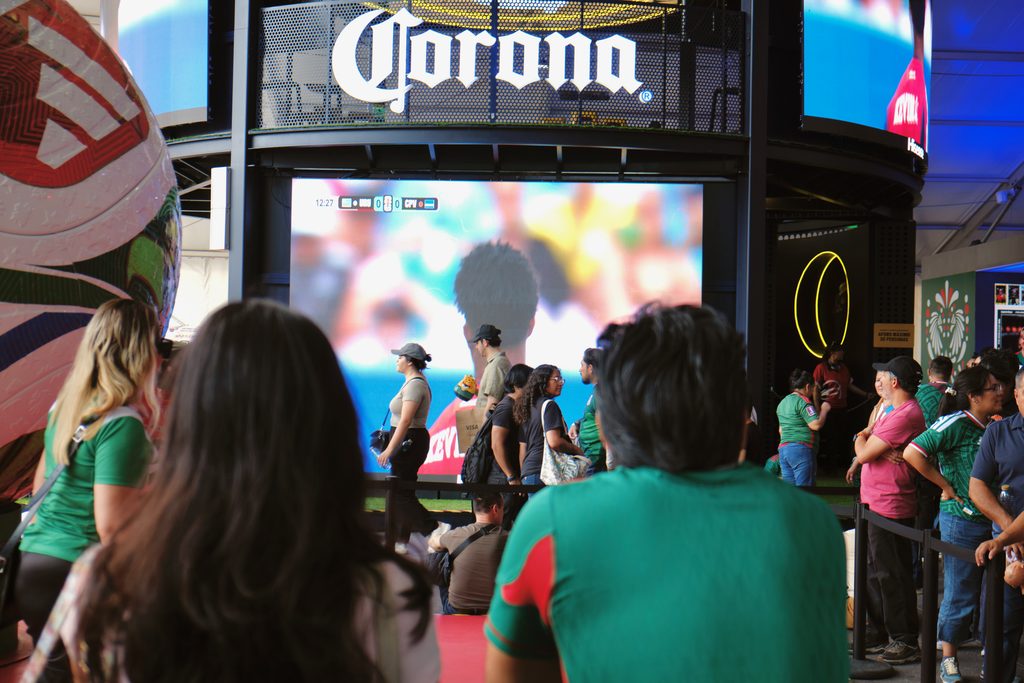 El fútbol en la calle, cinco momentos desde las esquinas del Mundial