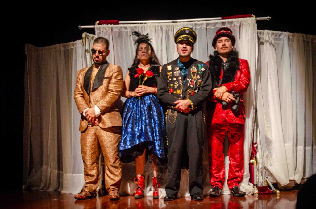 Picados por el bicho del teatro