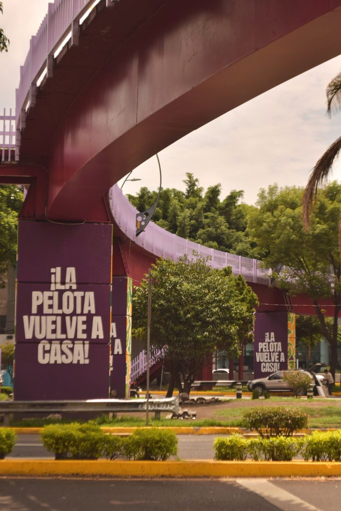El fútbol en la calle, cinco momentos desde las esquinas del Mundial
