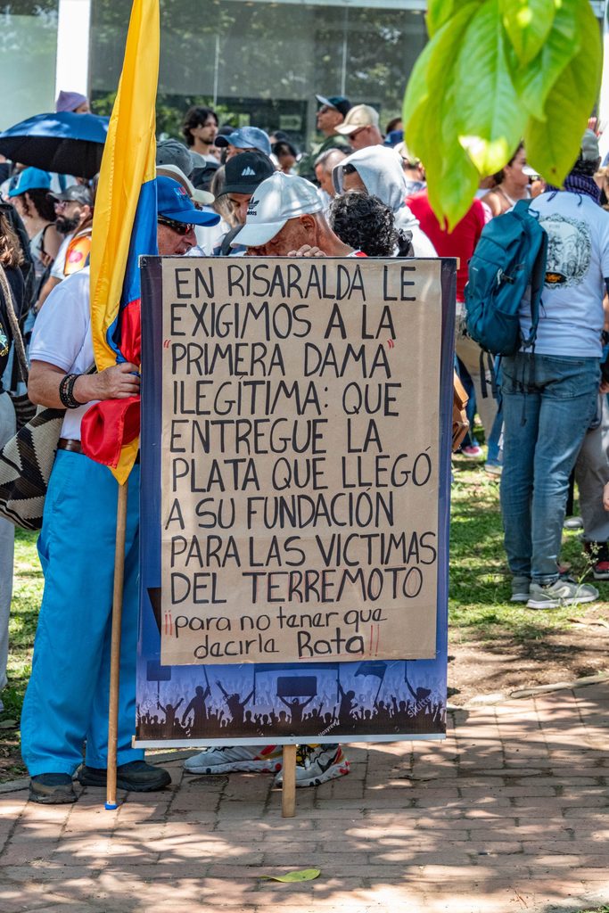 Ni aplausos ni risas