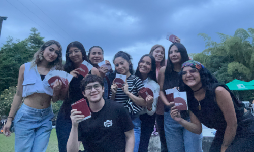 María Camila Cabrera Celis con sus estudiantes, Con mis estudiantes: "hijos de la universidad pública"