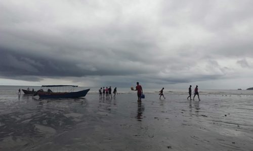 Playa en marea baja, Nuquí.