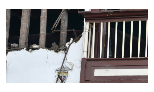 Bahareque deteriorado por el terremoto