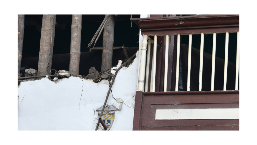 Bahareque deteriorado por el terremoto
