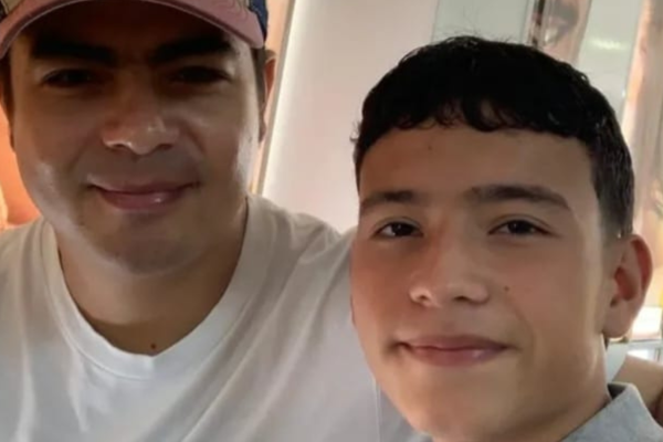 Jhonattan Arredondo Grisales y su hijo Mathias Arredondo Tobón, asesinado este martes junto a su madre y el novio de ella en Belén de Umbría.