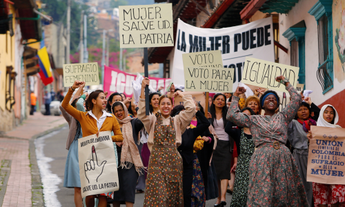 Fotograma de "Estimados señores" (2024), película de Patricia Castañeda.