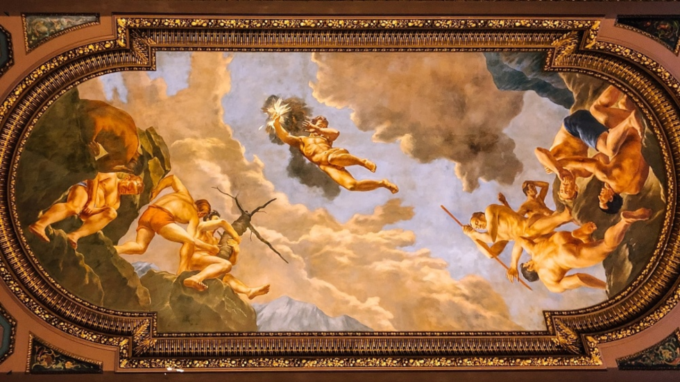 Foto del techo de la Biblioteca Pública de Nueva York con un mural de la obra "Prometeo".