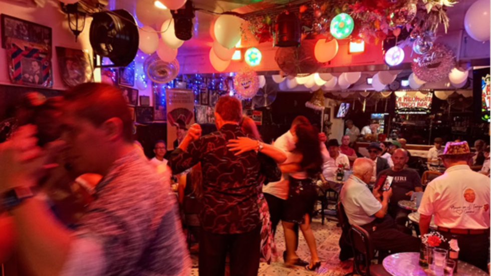 La Milonguita queda a pocos metros del parque El Lago, en Pereira. /