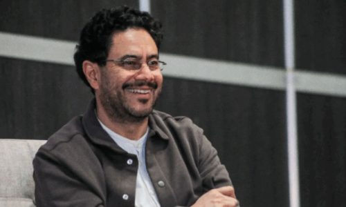 Iván Cepeda Castro espera ser elegido hoy como candidato presidencial.