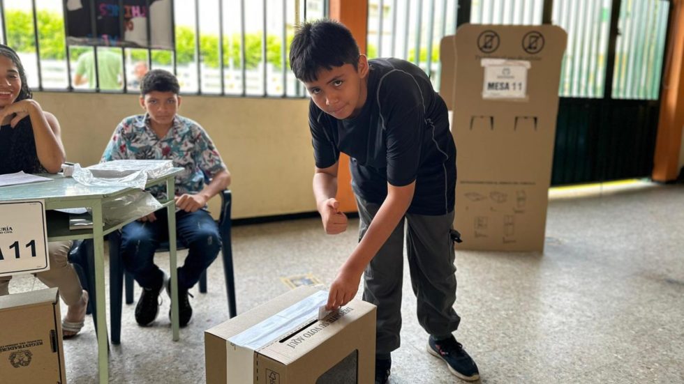 El 19 de octubre se realizaron elecciones de consejos de juventud en todo el país.