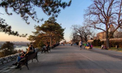 Parque en Belgrado, capital de Serbia. /