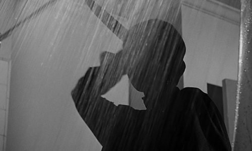 Norman Bates asesina a Marion Crane casi al principio de 'Psicosis", de Alfred Hitchcock.