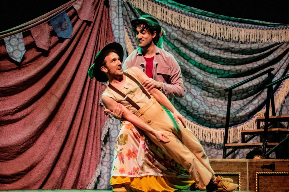 "Sueño", de la "Compañia criolla" (Argentina), una comedia basada en "Sueño de una noche de verano", de Shakespeare. /