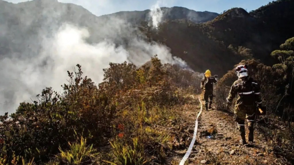 Foto de un incendio forestal en Cundinamarca.