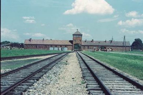 Entrada a Auschwitz /